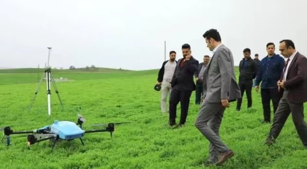Drone agrícola EAVISION pulveriza 6 , mil acres de trigo na Turquia
