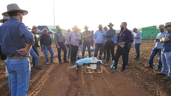 Como o pulverizador drone EAVISION está ajudando a agricultura de precisão no Brasil